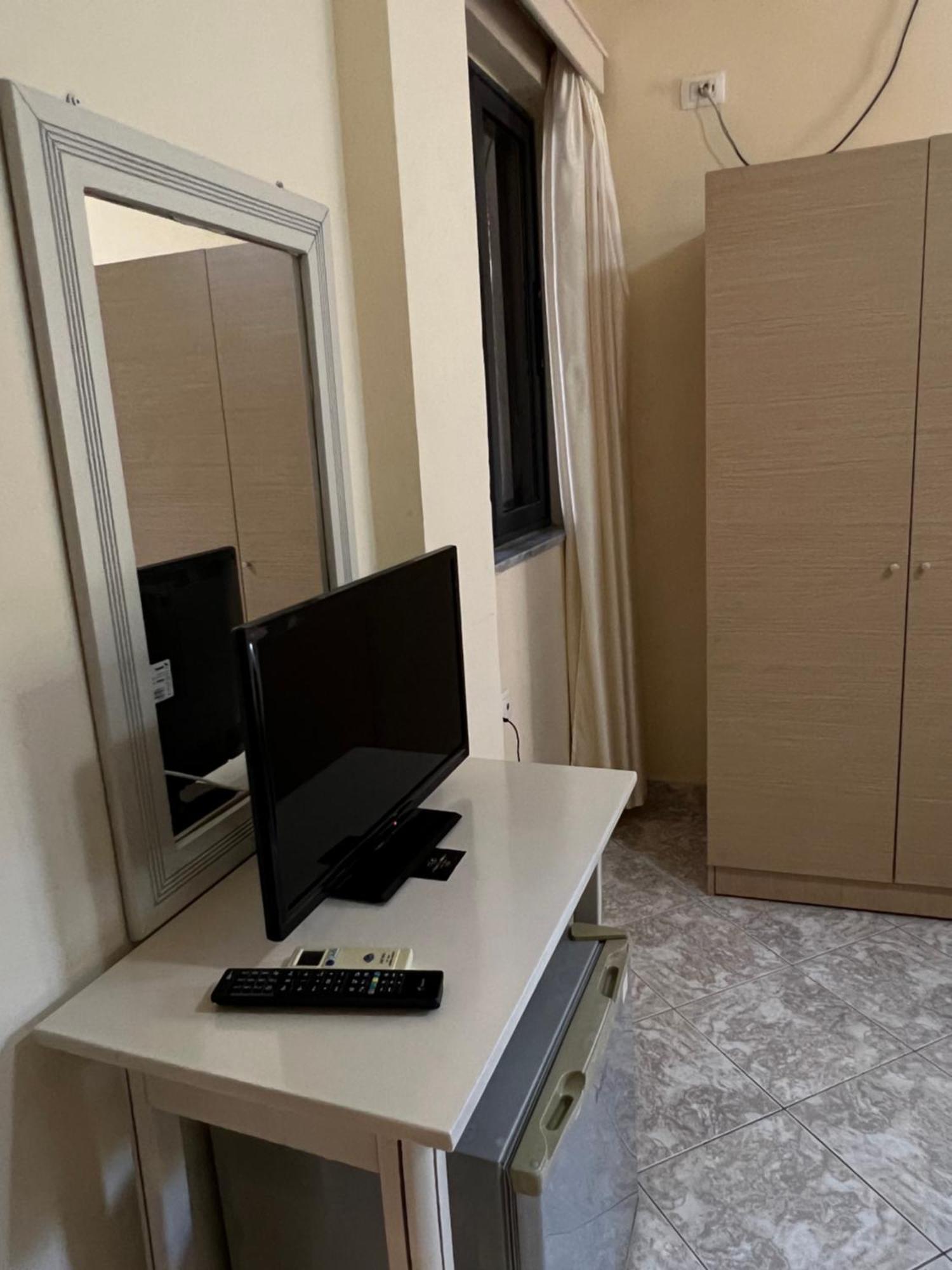 Prive City Hotel Sarandë Eksteriør billede
