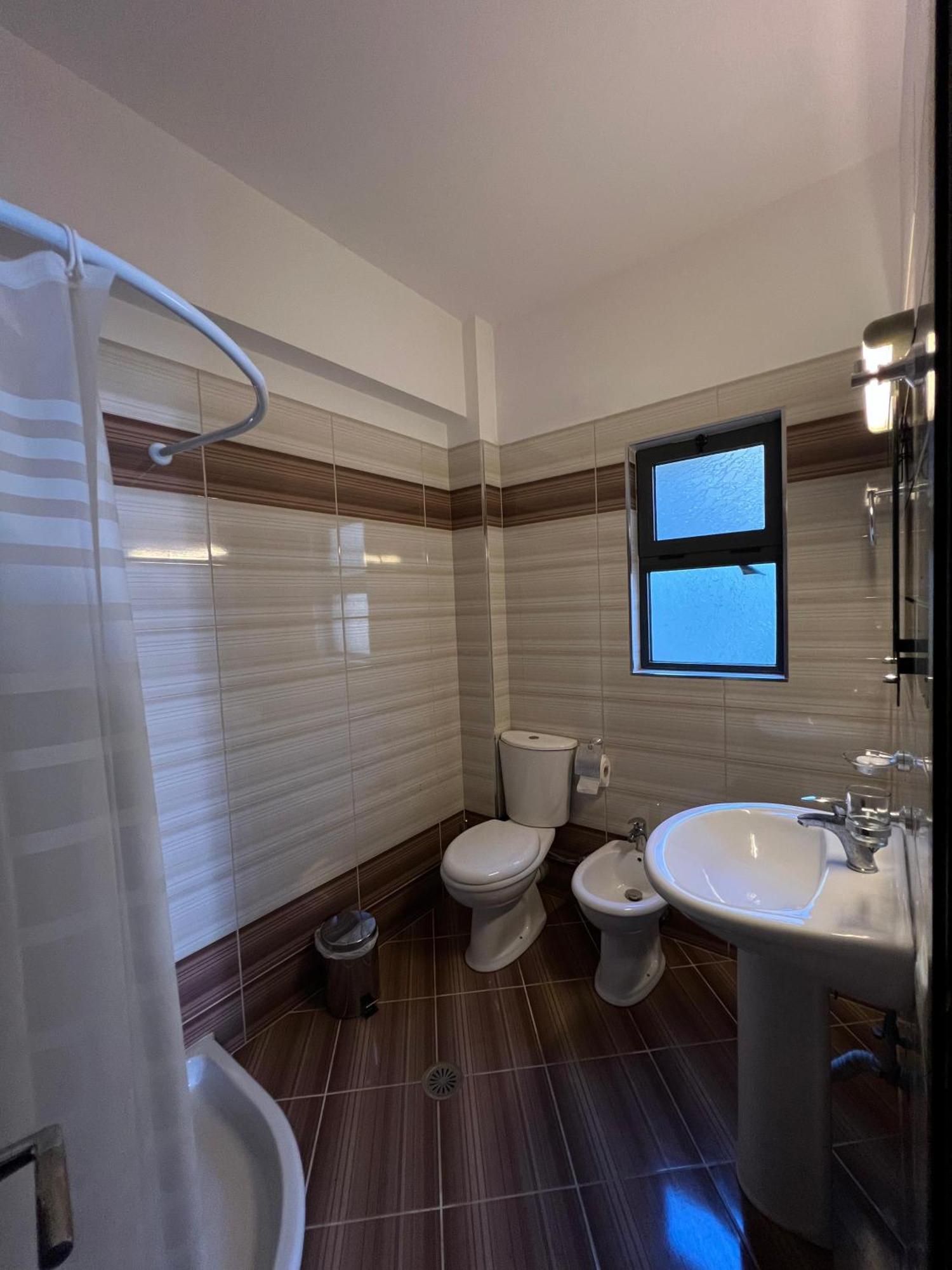 Prive City Hotel Sarandë Eksteriør billede